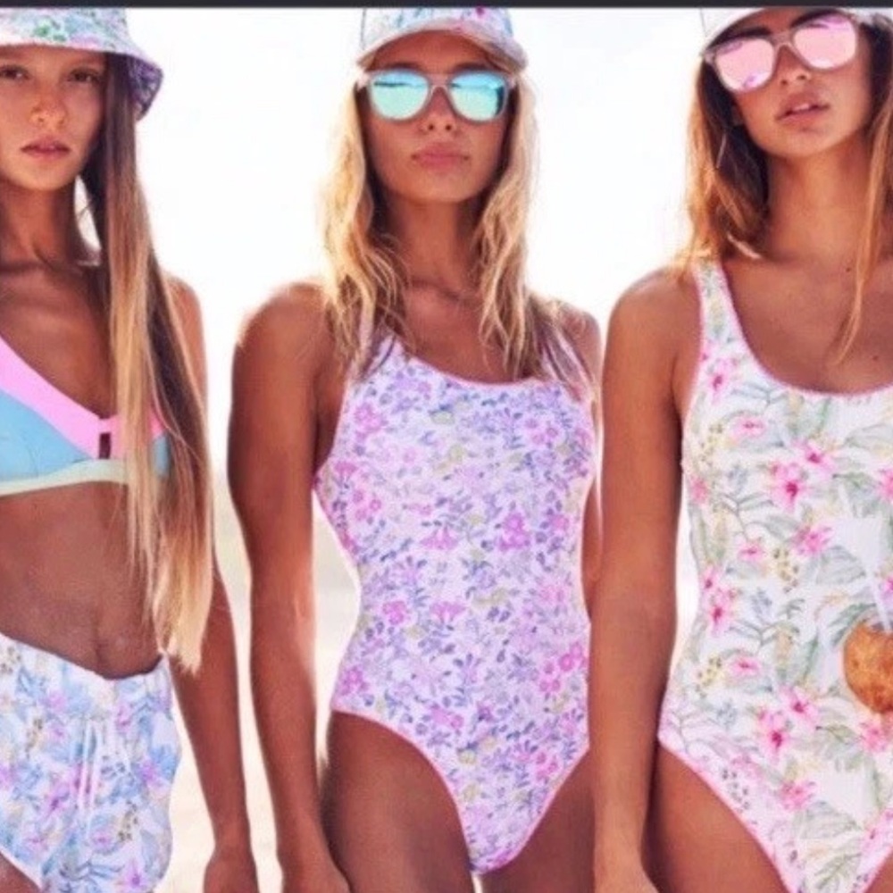 Swim Lot LOVESHACKFANCY X Hurley BEACH RIOT Sz S M Bundle Of 6 Pieces Some NWT